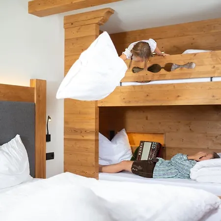 Riega Aparthotel 5*