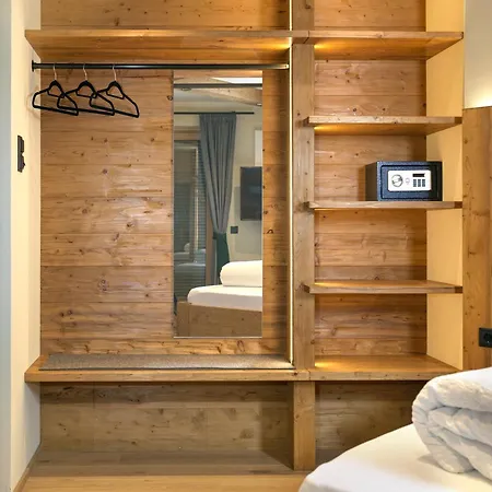 Riega Aparthotel 5*